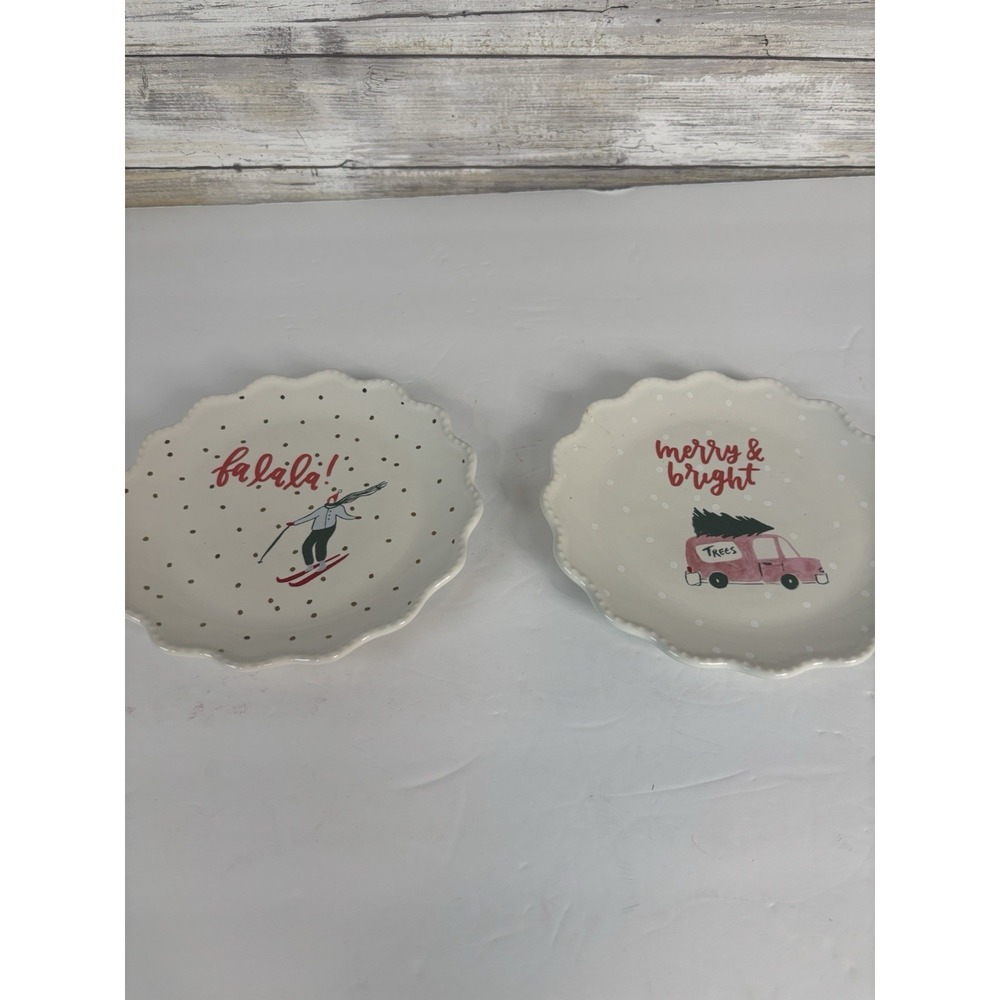 Opalhouse Stoneware 2 Scalloped Edge Winter FUN Scenes Appetizer Plates 6"